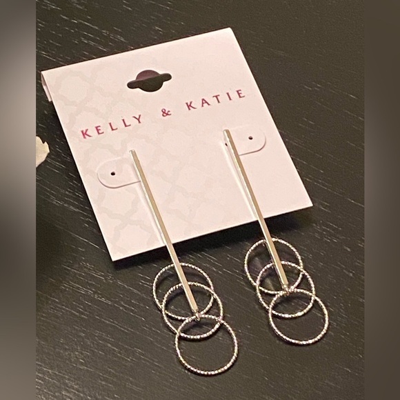 NWT KELLY & KATIE SILVER BAR DROP HOOP EARRINGS - Picture 4 of 9